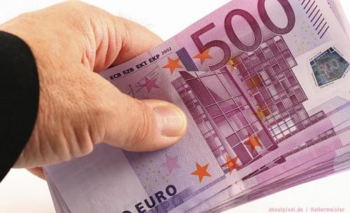 500-euro-schein-geldschein-bargeld-hand-banknote 500-euro-schein-geldschein-bargeld-hand-banknote