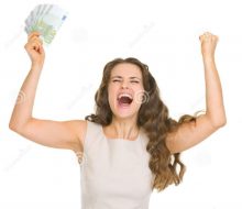femme-heureuse-avec-d-euro-billets-de-banque-se-réjouissant-la-réussite-28707623