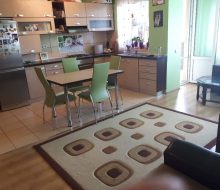 received_1810875055638248